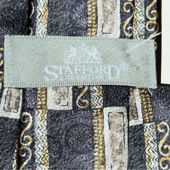 NEW Vtg Stafford Black and Gold Geometric Tie - Picture 2 of 5